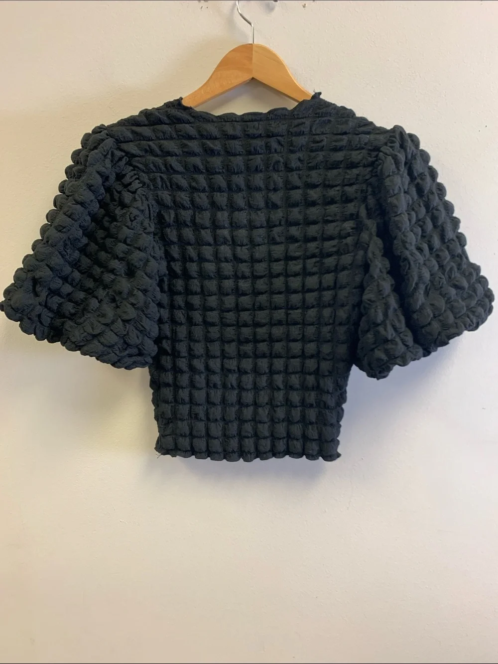 Eri + Ali Textured Black Puff-Sleeve Short Sleeve Top - Picture 5 of 5